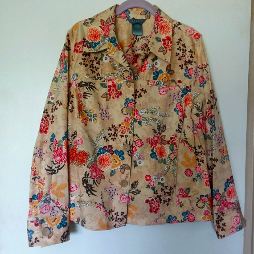Beige Floral Button-Front Jacket